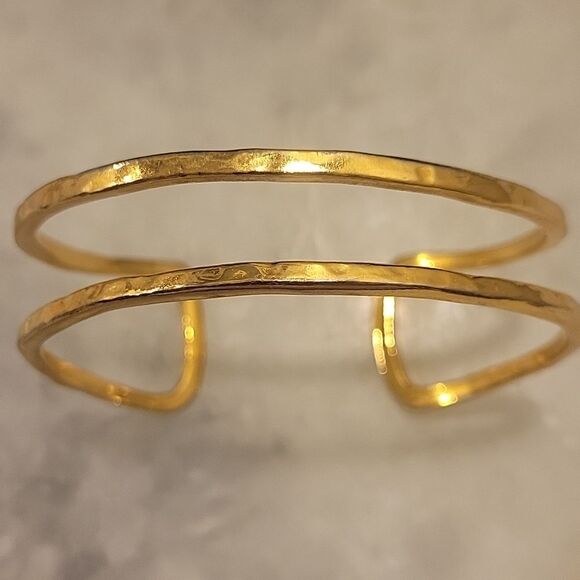 NWT Gorjana Teagan Cuff 18K Gold Luxury Bangle Think Boho Stack Layer Feminine - Picture 6 of 11